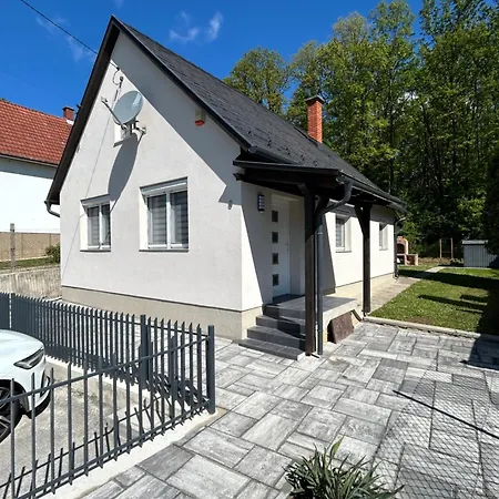 Bela'S Ferienhaus Komlo Exterior photo