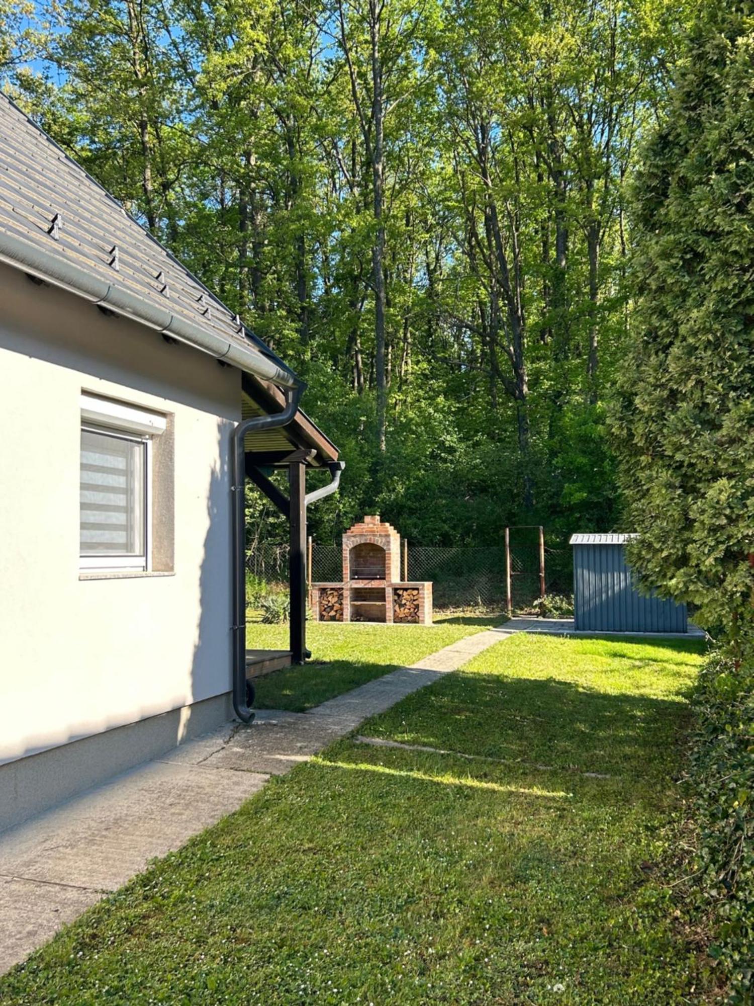 Bela's Holiday home Komlo